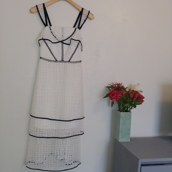 Gianni Bini Dresses & Skirts - Gianni Joni white crochet ruffled dress